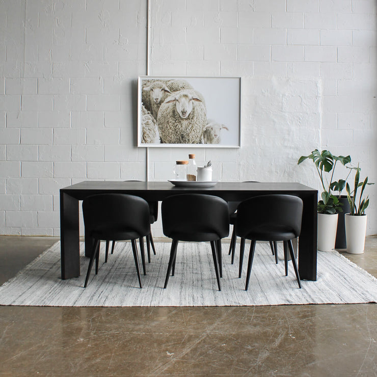 Griffin Dining Table with chairs