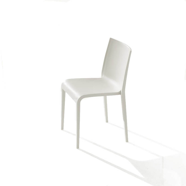 Nassau Chair in white